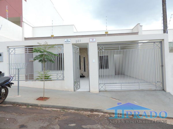 Casa com 2 Quartos para Alugar, 80 m² por R$ 1.000/Mês Brasilia, Ibiporã - PR