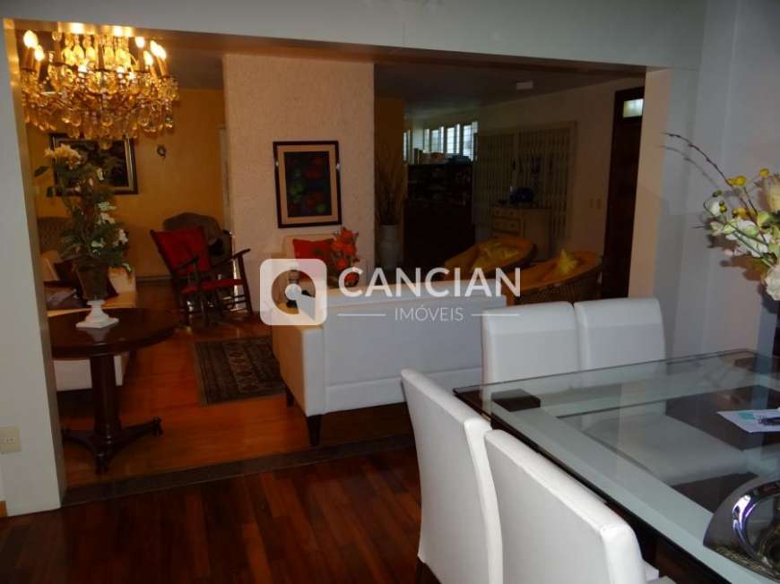Casa com 4 Quartos à Venda por R$ 1.600.000 Rua das Orquídeas, 633 - Patronato, Santa Maria - RS