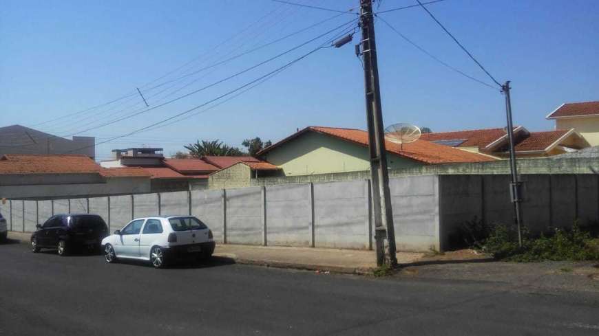 Lote/Terreno à Venda por R$ 520.000 Rua General Luiz Martins Pereira, . - São Carlos, Pouso Alegre - MG