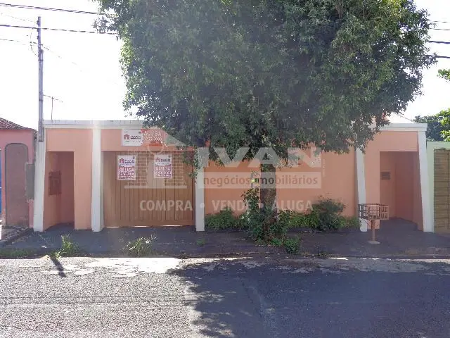 Casa com 2 Quartos para Alugar, 48 m² por R$ 590/Mês Custódio Pereira, Uberlândia - MG