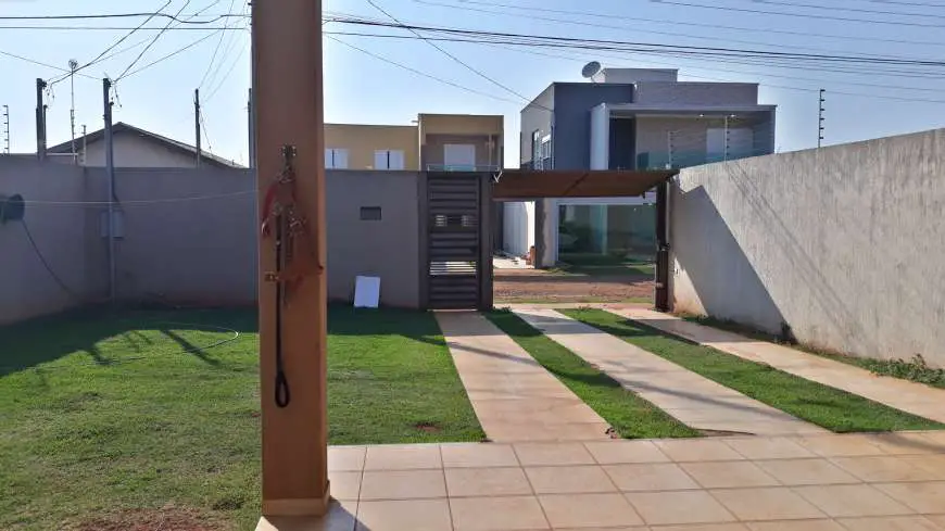 Casa com 3 Quartos à Venda, 107 m² por R$ 290.000 Rua Henriqueta Moraes Almeida - Parque Residencial dos Girassóis, Campo Grande - MS