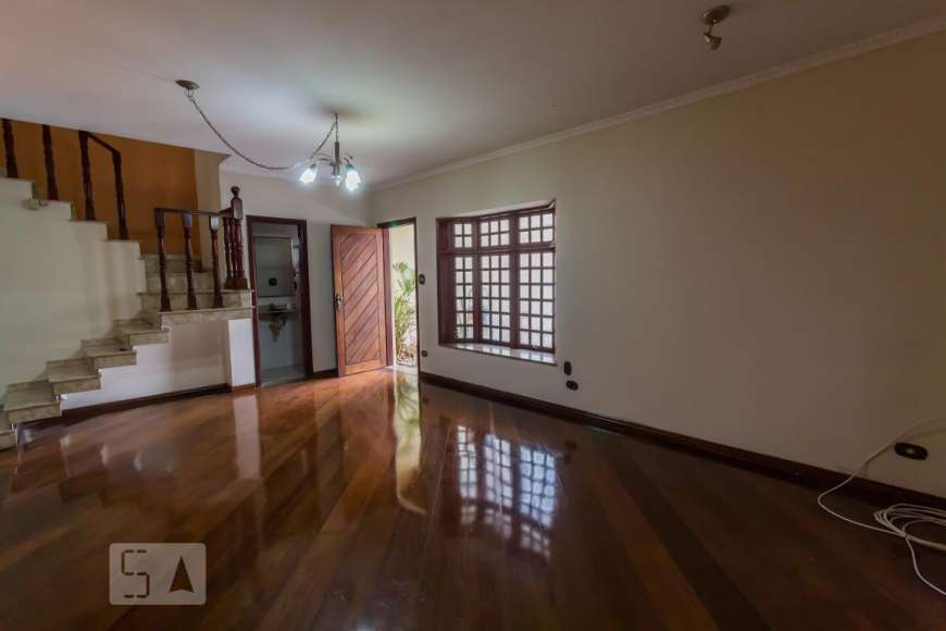 Casa com 4 Quartos para Alugar, 150 m² por R$ 3.000/Mês Rua Sansão Alves dos Santos, 38 - Vila Augusta, Guarulhos - SP