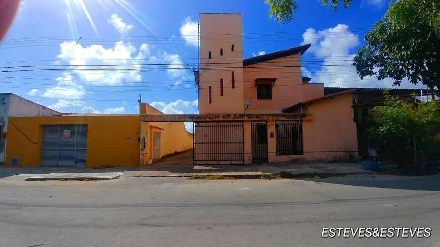 Apartamento com 2 Quartos para Alugar, 60 m² por R$ 600/Mês Rua Maria Pinheiro Campelo, 673 - Lagoa Redonda, Fortaleza - CE