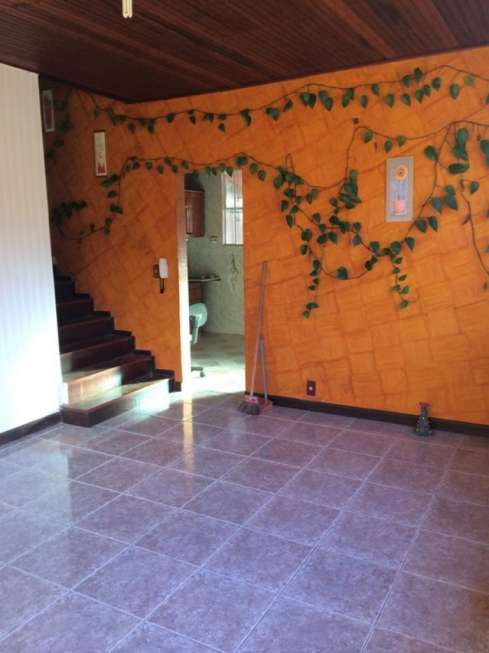 Casa com 3 Quartos à Venda, 250 m² por R$ 420.000 Cascatinha, Nova Friburgo - RJ
