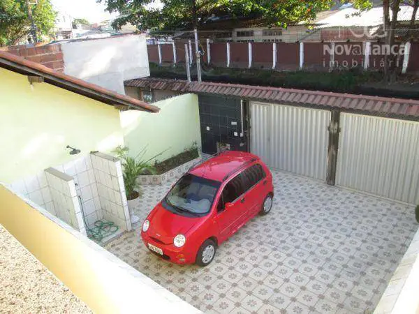 Casa com 5 Quartos à Venda, 345 m² por R$ 900.000 Rua Mário Almeida, 25 - Itapuã, Vila Velha - ES