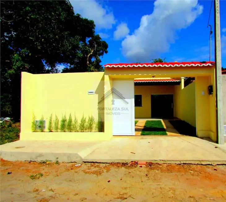 Casa com 3 Quartos à Venda, 109 m² por R$ 250.000 Coacu, Eusébio - CE