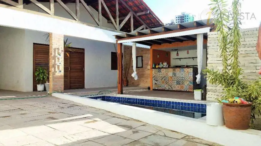 Casa com 3 Quartos à Venda, 240 m² por R$ 800.000 Rua Violeta Formiga - Aeroclube, João Pessoa - PB