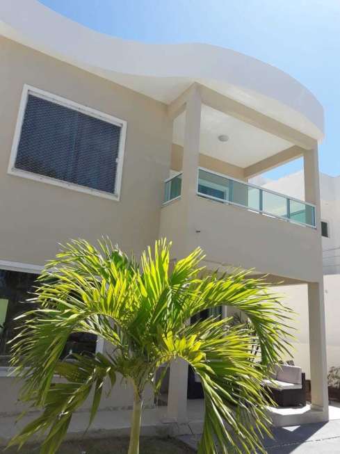 Casa com 3 Quartos à Venda, 300 m² por R$ 850.000 Rodovia dos Náufragos - Aruana, Aracaju - SE