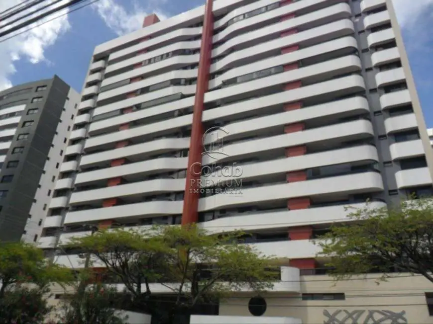 Apartamento com 3 Quartos para Alugar, 120 m² por R$ 2.000/Mês Treze de Julho, Aracaju - SE