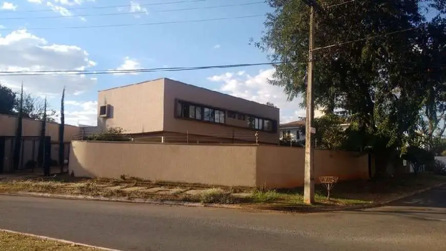 Sobrado com 4 Quartos à Venda, 320 m² por R$ 830.000 Setor Jaó, Goiânia - GO