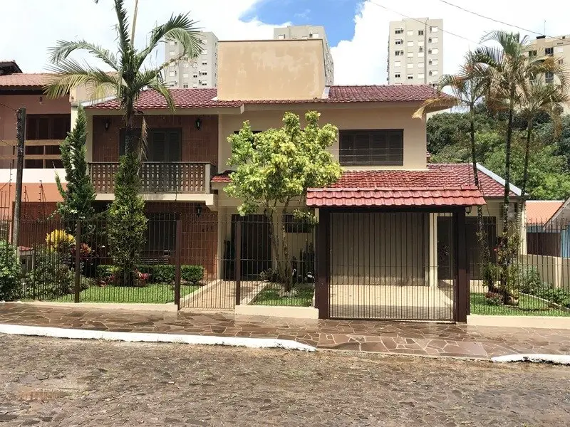 Casa com 3 Quartos para Alugar, 230 m² por R$ 3.300/Mês Pinheiro, São Leopoldo - RS