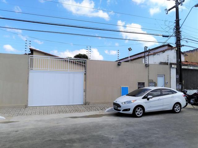 Casa com 2 Quartos para Alugar, 70 m² por R$ 1.000/Mês Rua Matos Vasconcelos, 1246 - Damas, Fortaleza - CE