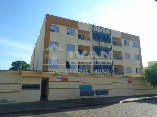 Apartamento com 3 Quartos para Alugar por R$ 650/Mês Presidente Roosevelt, Uberlândia - MG