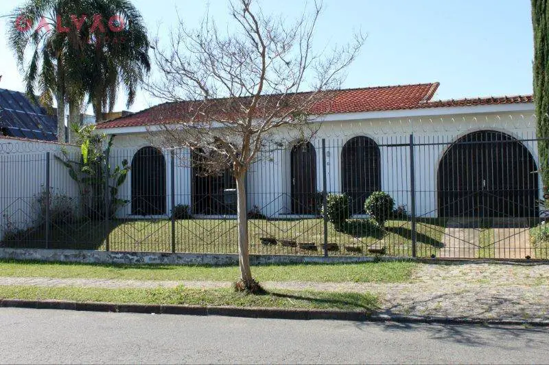 Casa com 4 Quartos à Venda, 214 m² por R$ 900.000 Rua Padre Francisco João Azevedo, 61 - Jardim Botânico, Curitiba - PR