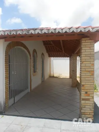 Casa com 3 Quartos para Alugar por R$ 4.000/Mês Rua Sargento Norberto Marquês, 220 - Centro, Parnamirim - RN