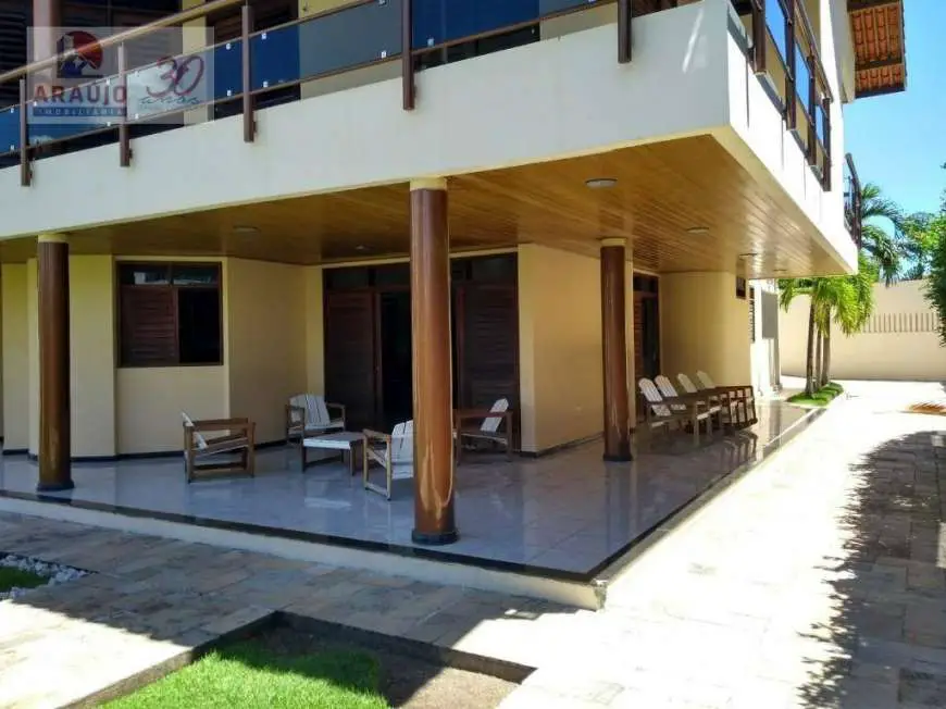 Casa com 6 Quartos à Venda, 350 m² por R$ 1.600.000 Bessa, João Pessoa - PB