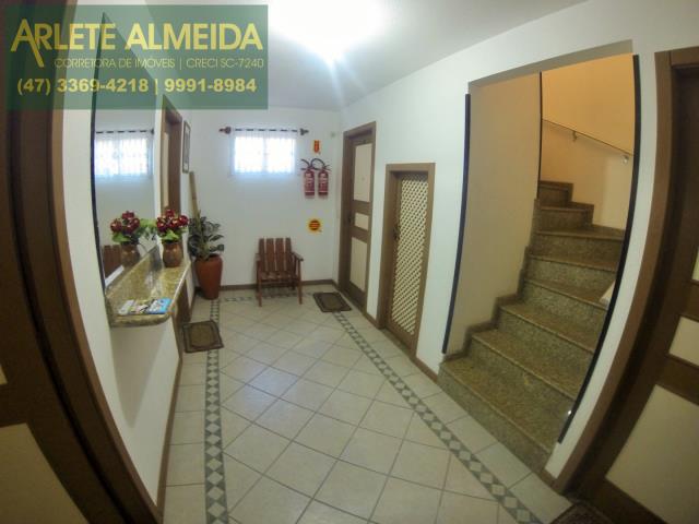 Apartamento com 2 Quartos para Alugar, 63 m² por R$ 305/Dia Centro, Porto Belo - SC