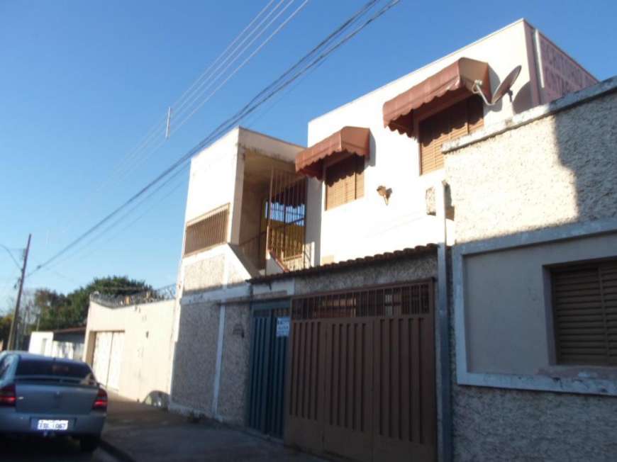 Casa com 2 Quartos para Alugar, 60 m² por R$ 750/Mês Nossa Senhora da Abadia, Uberaba - MG
