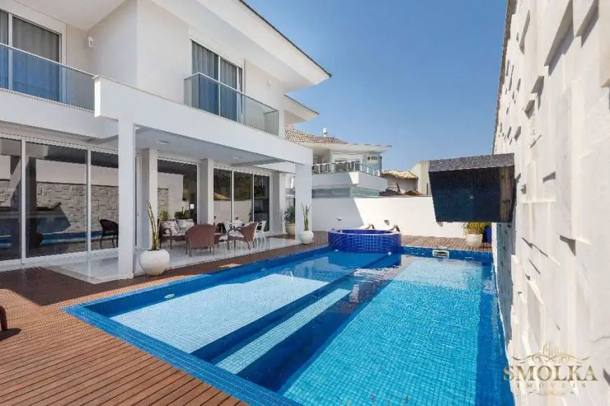 Casa com 7 Quartos para Alugar, 450 m² por R$ 2.550/Dia Rua dos Cumurupis, 63 - Jurerê Internacional, Florianópolis - SC