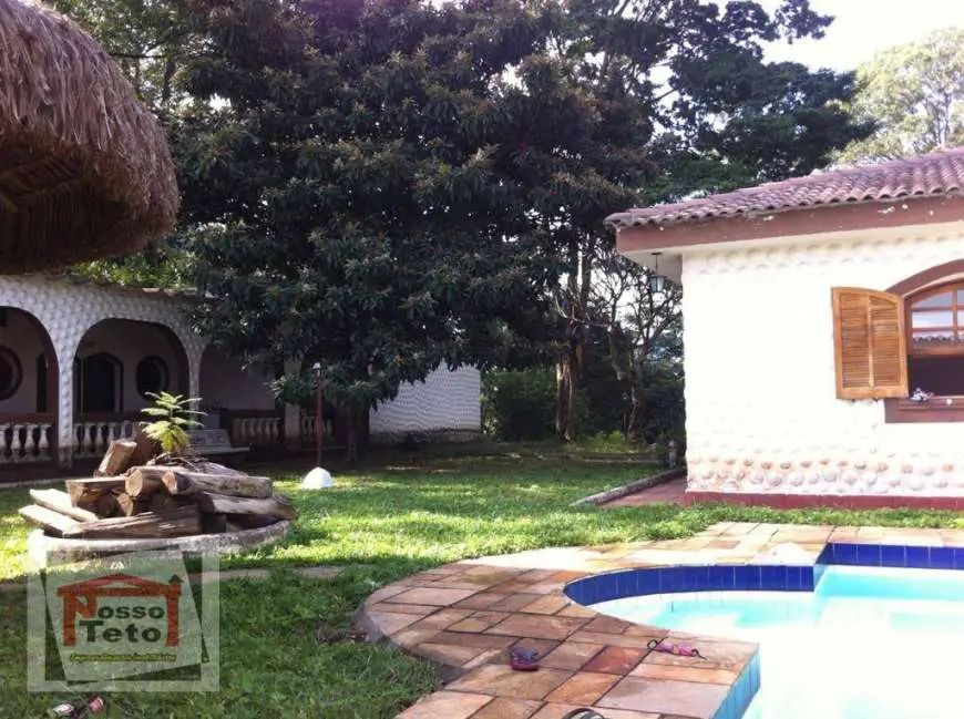 Chácara com 7 Quartos à Venda, 700 m² por R$ 750.000 Rua Serra do Acaraí - Três Montanhas, Osasco - SP