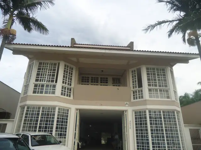 Apartamento com 3 Quartos para Alugar, 130 m² por R$ 1.380/Mês Iririú, Joinville - SC