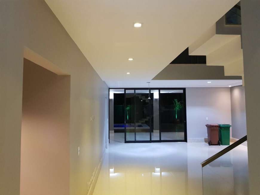 Casa de Condomínio com 3 Quartos à Venda, 296 m² por R$ 1.450.000 Rua Lago 27, 150 - Condomínio do Lago, Goiânia - GO
