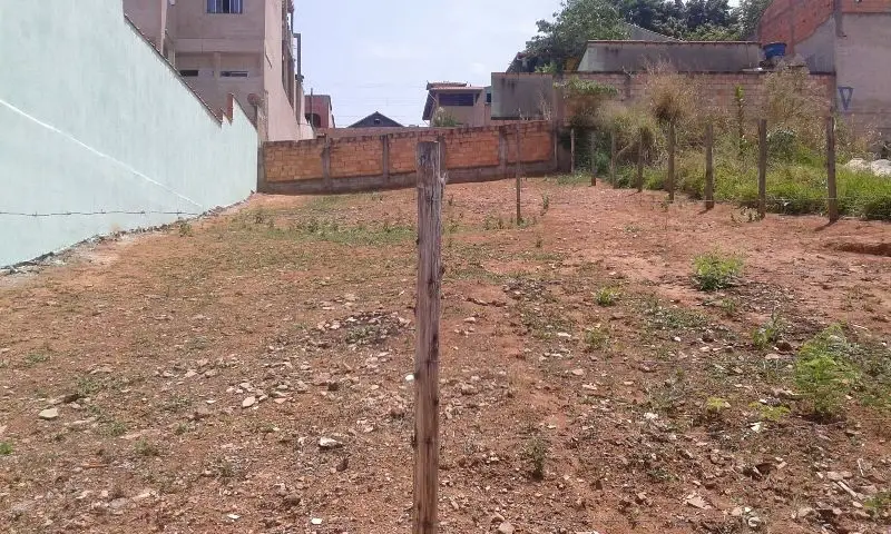 Lote/Terreno à Venda por R$ 235.000 Rua Cidade de Minas - Pedra Azul, Contagem - MG