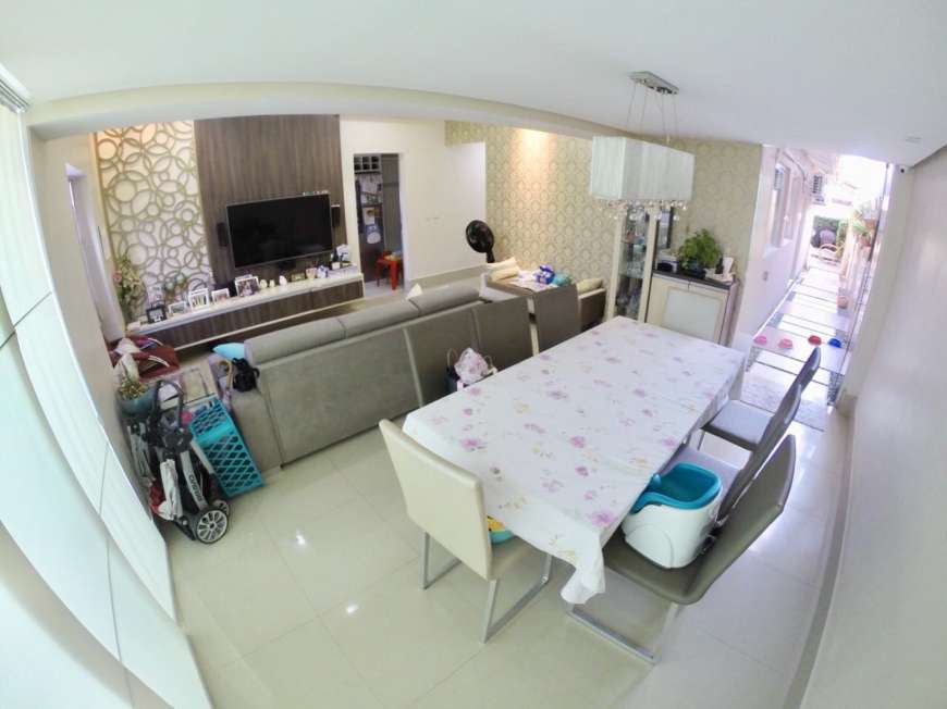 Casa de Condomínio com 3 Quartos à Venda, 240 m² por R$ 550.000 Rua Santo Antenodoro, 138 - Flores, Manaus - AM