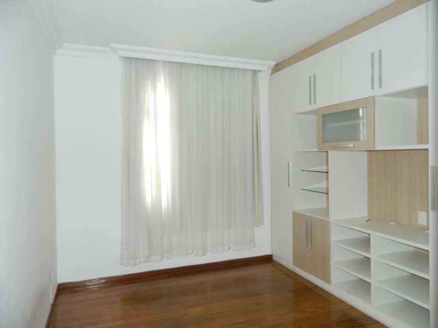 Apartamento com 3 Quartos para Alugar, 147 m² por R$ 1.600/Mês Luxemburgo, Belo Horizonte - MG