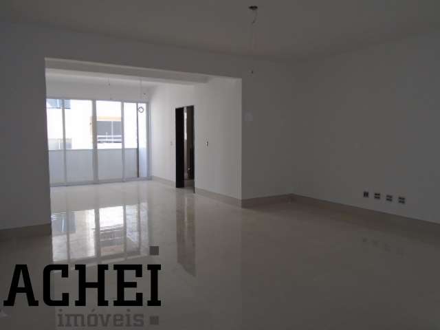 Apartamento com 4 Quartos para Alugar, 150 m² por R$ 1.500/Mês Rua Mendes Mourão - Sidil, Divinópolis - MG