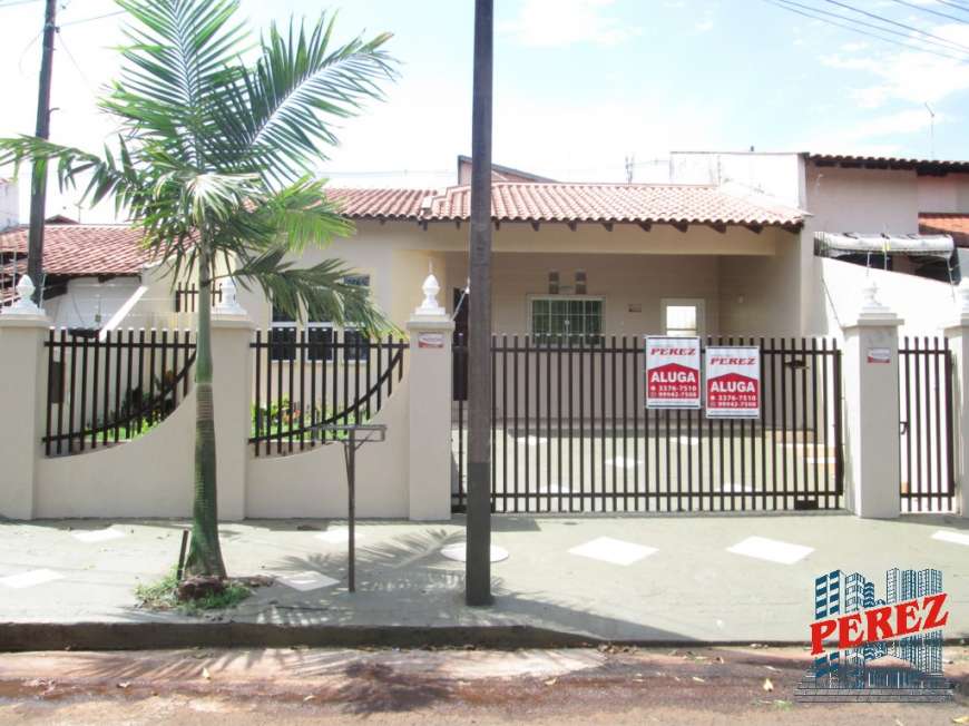 Casa com 3 Quartos para Alugar, 143 m² por R$ 1.200/Mês Rua Charles Lindemberg, 169 - California, Londrina - PR