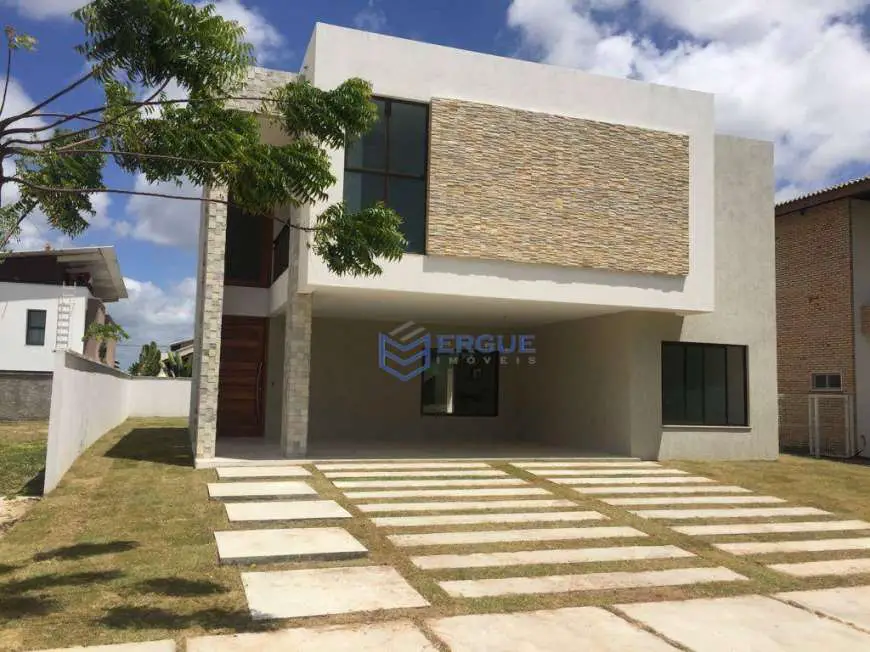 Casa com 4 Quartos à Venda, 320 m² por R$ 1.300.000 Alphaville Eusebio, Eusébio - CE