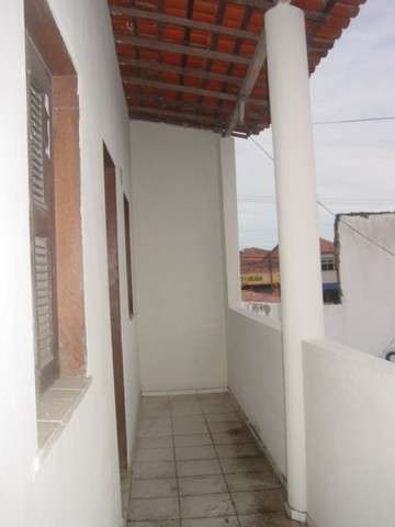 Casa com 2 Quartos para Alugar, 85 m² por R$ 560/Mês Jangurussu, Fortaleza - CE