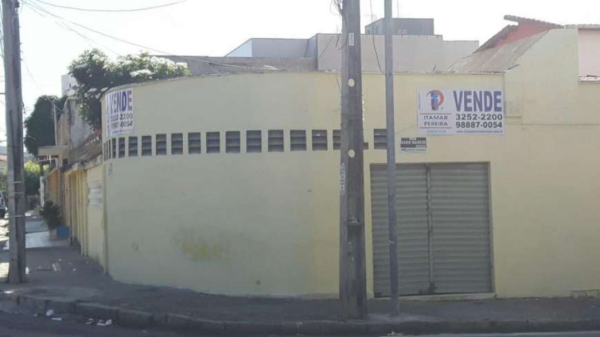 Casa com 4 Quartos à Venda, 201 m² por R$ 850.000 Fátima, Fortaleza - CE