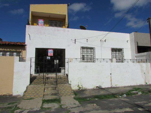 Casa com 3 Quartos para Alugar, 129 m² por R$ 1.000/Mês Rua Delmiro de Farias, 1997 - Amadeu Furtado, Fortaleza - CE