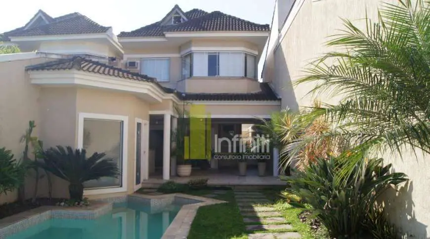 Casa de Condomínio com 4 Quartos para Alugar, 280 m² por R$ 6.500/Mês Barra da Tijuca, Rio de Janeiro - RJ