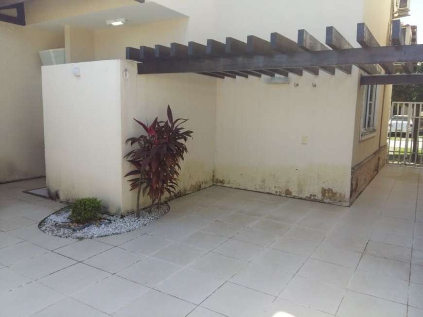 Casa com 3 Quartos à Venda, 110 m² por R$ 330.000 Rua Miguel Ferreira, 501 - Lagoa Redonda, Fortaleza - CE