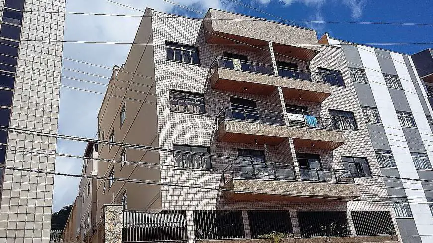 Apartamento com 2 Quartos para Alugar, 70 m² por R$ 800/Mês Paineiras, Juiz de Fora - MG