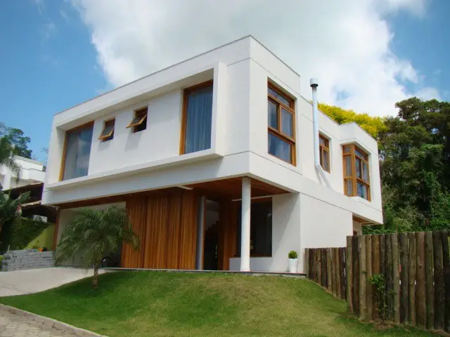 Casa com 4 Quartos para Alugar por R$ 1.200/Dia Rodovia Tertuliano Brito Xavier - Canasvieiras, Florianópolis - SC