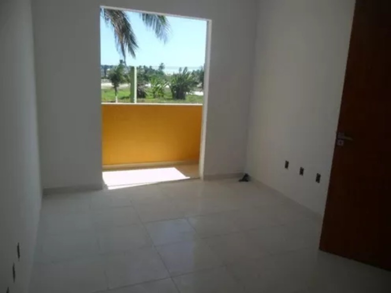 Casa com 2 Quartos à Venda, 90 m² por R$ 290.000 Ipitanga, Lauro de Freitas - BA