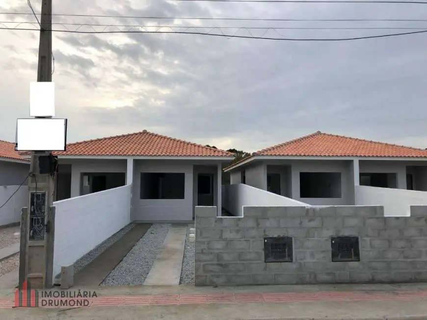 Casa com 2 Quartos à Venda, 58 m² por R$ 150.000 Rua Isabel Pires de Oliveira - Forquilhas, São José - SC