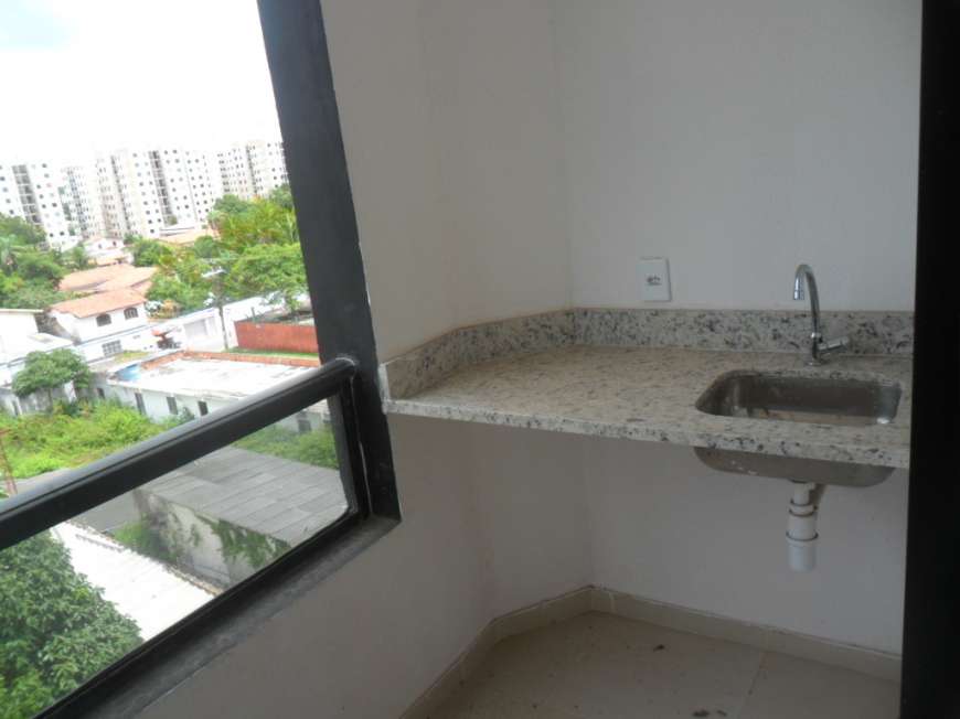 Apartamento com 3 Quartos à Venda, 70 m² por R$ 290.000 Rua Canudos, 10 - Jardim das Margaridas, Salvador - BA