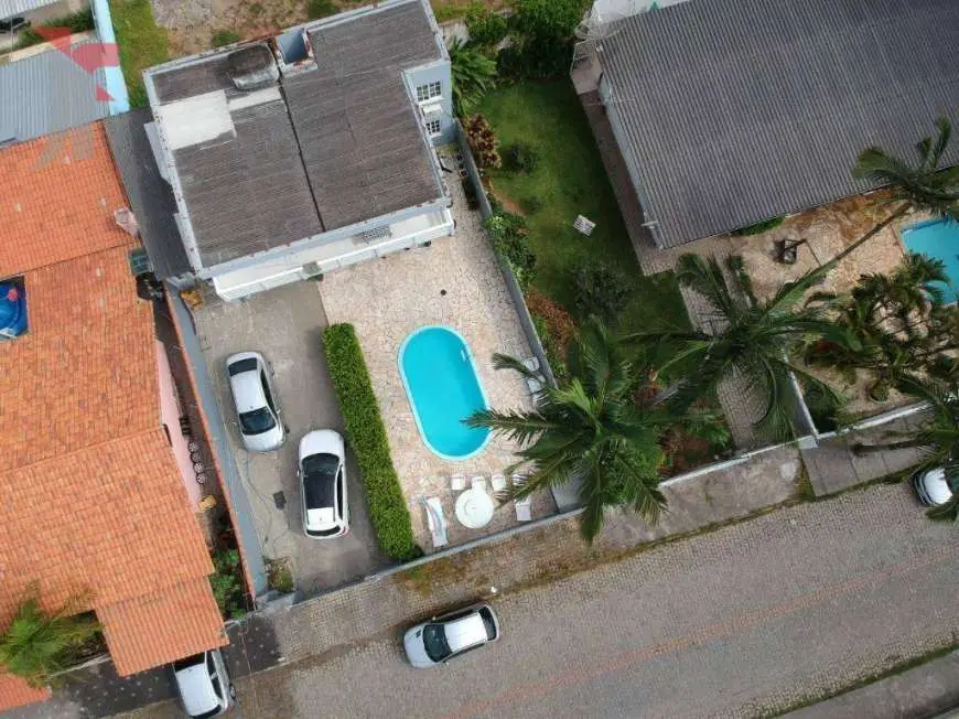 Casa com 3 Quartos à Venda, 150 m² por R$ 600.000 Rua Coqueiros - Tabuleiro, Camboriú - SC