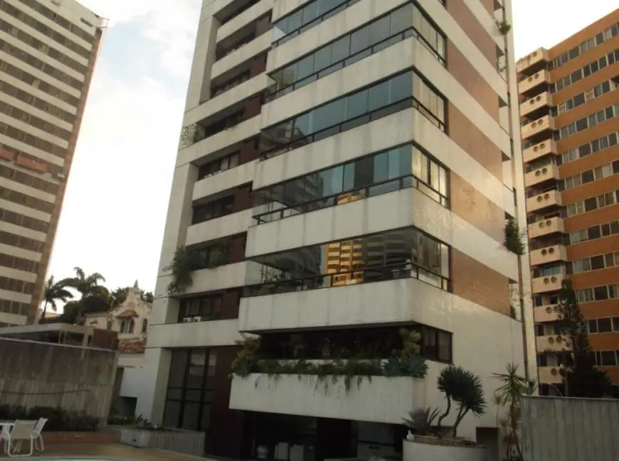 Apartamento com 4 Quartos à Venda, 430 m² por R$ 2.300.000 Rua Flórida, 152 - Graça, Salvador - BA