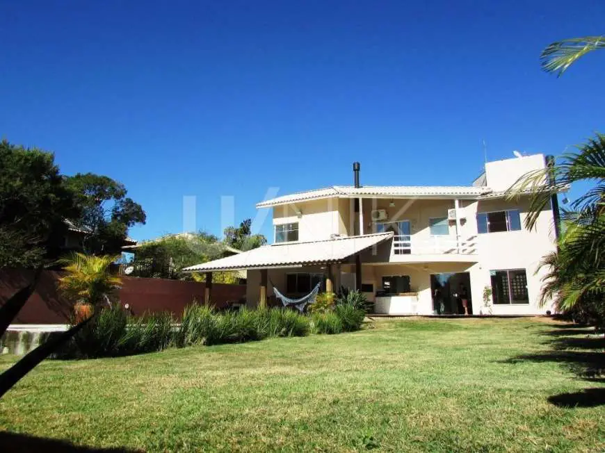 Casa de Condomínio com 3 Quartos à Venda, 290 m² por R$ 1.850.000 Lagoa da Conceição, Florianópolis - SC