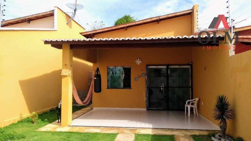 Casa com 3 Quartos à Venda, 106 m² por R$ 247.000 Rua dos Sabiás - Mangabeira, Eusébio - CE