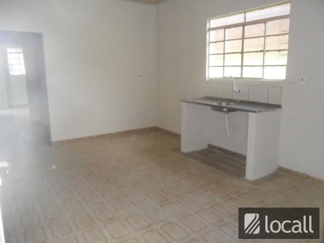 Casa com 2 Quartos para Alugar, 80 m² por R$ 800/Mês Eldorado, São José do Rio Preto - SP