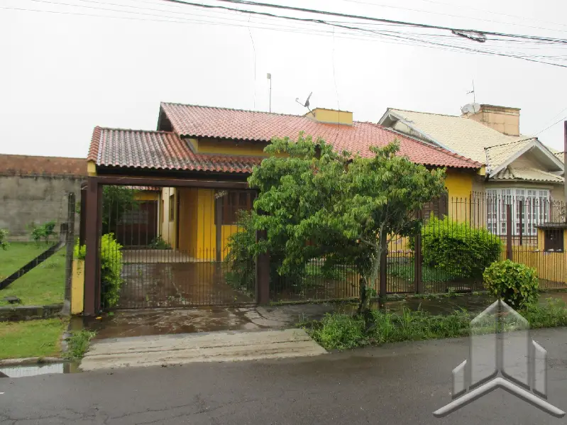 Casa com 3 Quartos para Alugar, 160 m² por R$ 1.900/Mês Rua São Benedito, 290 - Girassol, Gravataí - RS