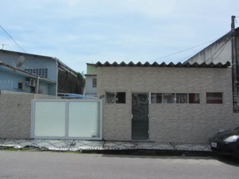 Casa com 10 Quartos à Venda, 148 m² por R$ 350.000 Rua Francisco de Assis - Forquilhinhas, São José - SC