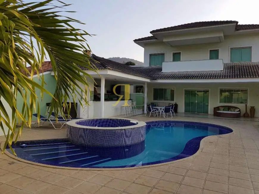 Casa de Condomínio com 4 Quartos à Venda, 534 m² por R$ 1.980.000 Rua Virola - Freguesia- Jacarepaguá, Rio de Janeiro - RJ